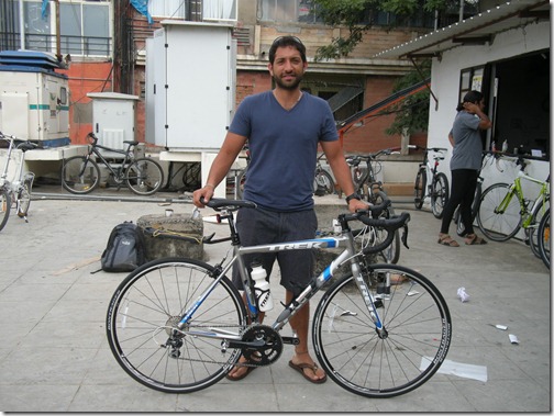 Neville Wadia: Bicycle Ride from Bangalore to Bombay to Raise Cancer Awareness