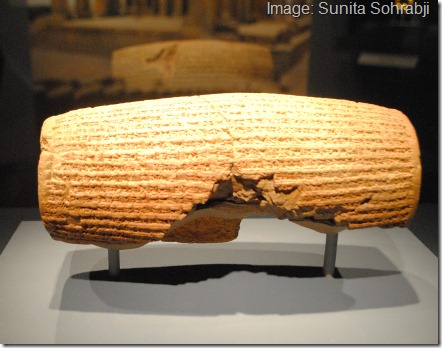 Panel at Cyrus Cylinder Exhibit Debates King&rsquo;s Zoroastrian Roots