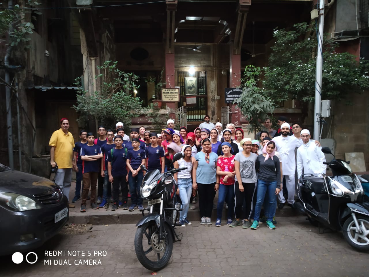 South Mumbai Zoroastrian Heritage Walk for Children by Team Empowering Mobeds