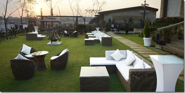 Della-Adventure-Resort-Lounge