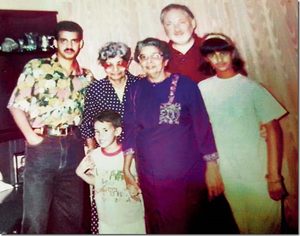 Old relatives from Mumbai pay tribute to Jer Bulsara