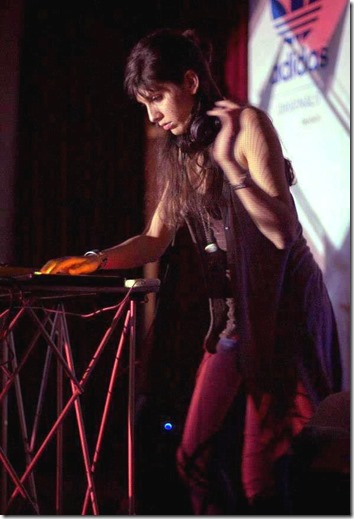 Sanaya-Performance