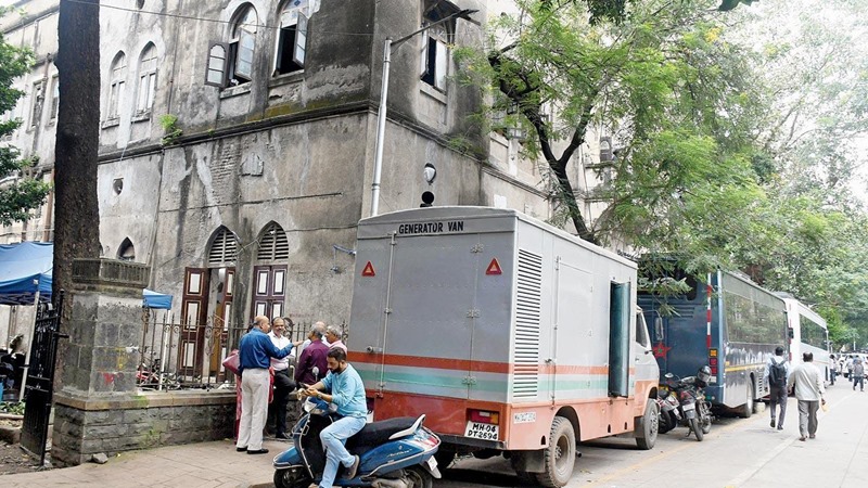 Mumbai: Give defunct Parsi maternity home to Tata Memorial, says retired naval officer