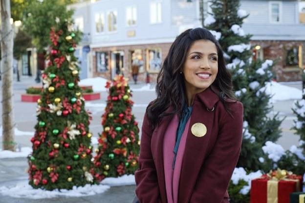 Nazneen Contractor Makes History As The First South Asian Lead In The Hallmark Channel Film, “The Christmas Ring”