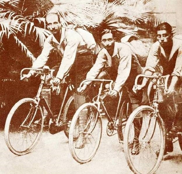 The Parsis who pedalled across the world