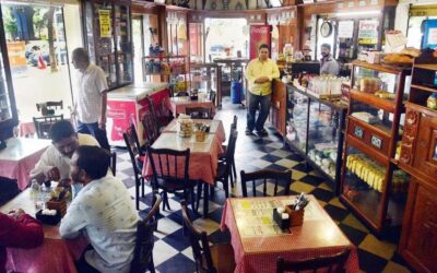 Koolar & Co. : Matunga&rsquo;s hidden gem: Parsi cafe weaves tales of history, cinema and Irani flavours