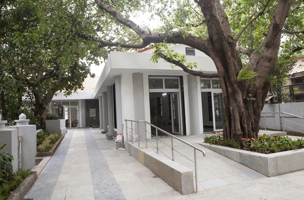 First service at new Parsi prayer hall