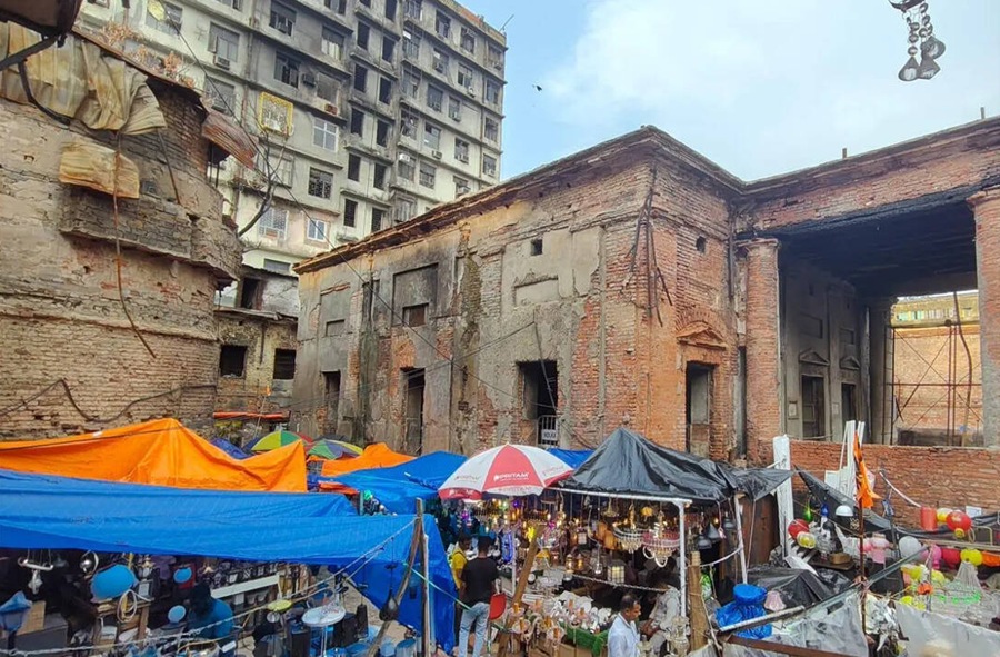Calcutta High Court: Remove illegal stalls near city&rsquo;s oldest fire temple